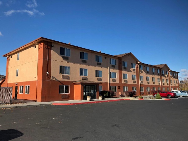 Super 8 by Wyndham The Dalles OR image 1