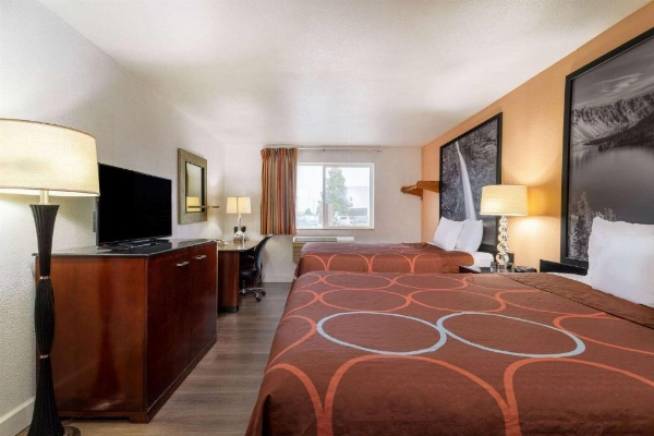 Super 8 by Wyndham The Dalles OR image 16