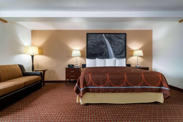 Super 8 by Wyndham The Dalles OR image 19
