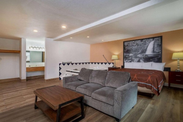 Super 8 by Wyndham The Dalles OR image 22